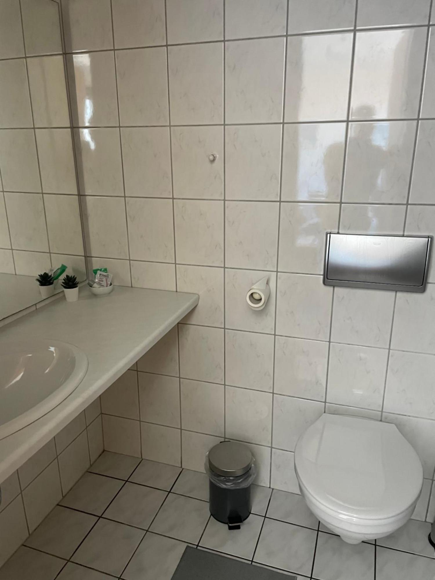 Bistro-Zur-Quelle Hotell Minden  Eksteriør bilde